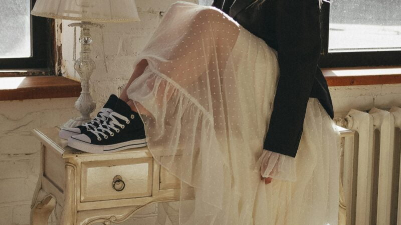 Tênis Feminino e Elegante: Como Unir Conforto e Estilo com Esses 5 Modelos Atemporais